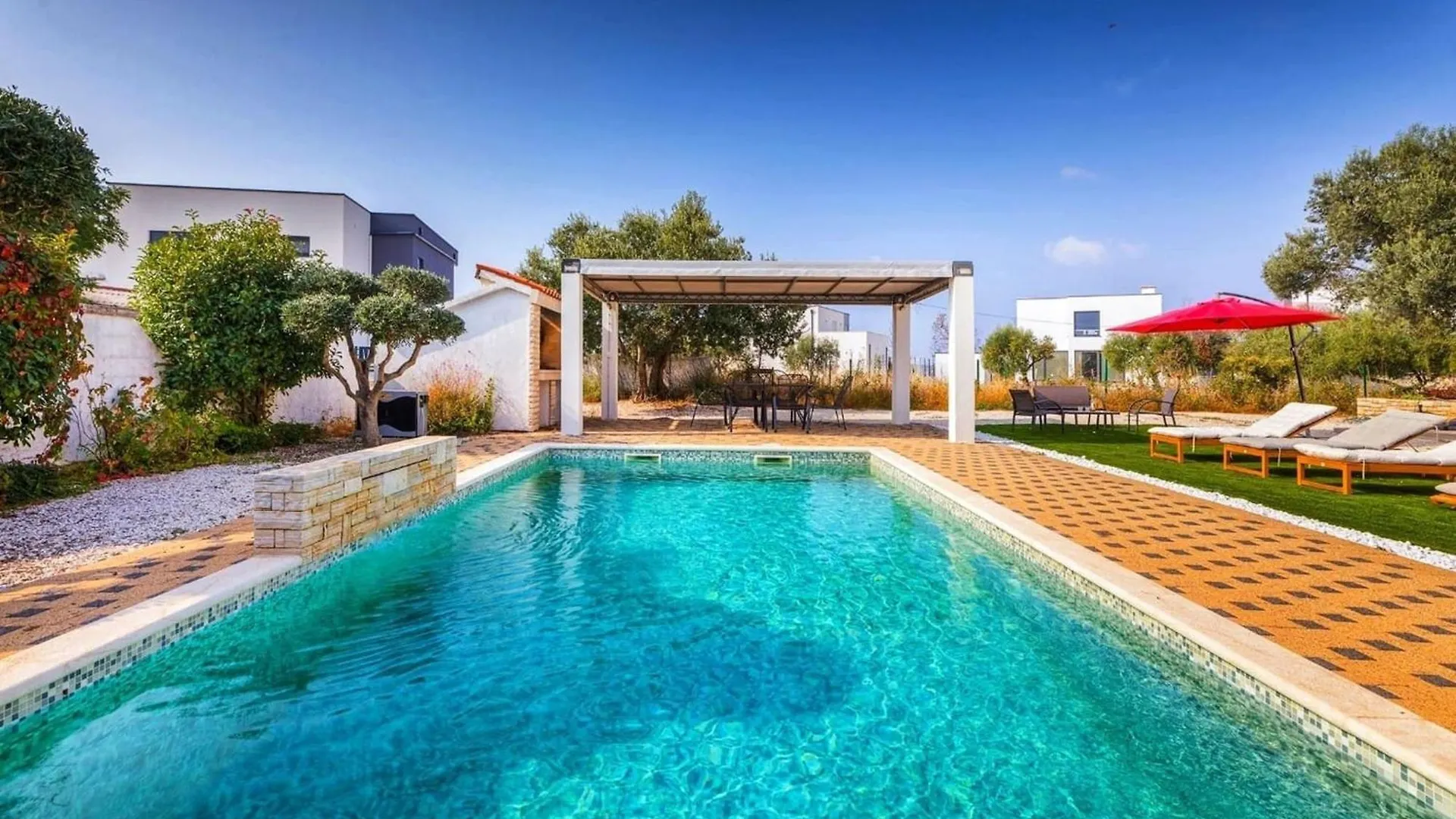 Villa Sunshine - Private Heated Pool & Sport Fields Galizana