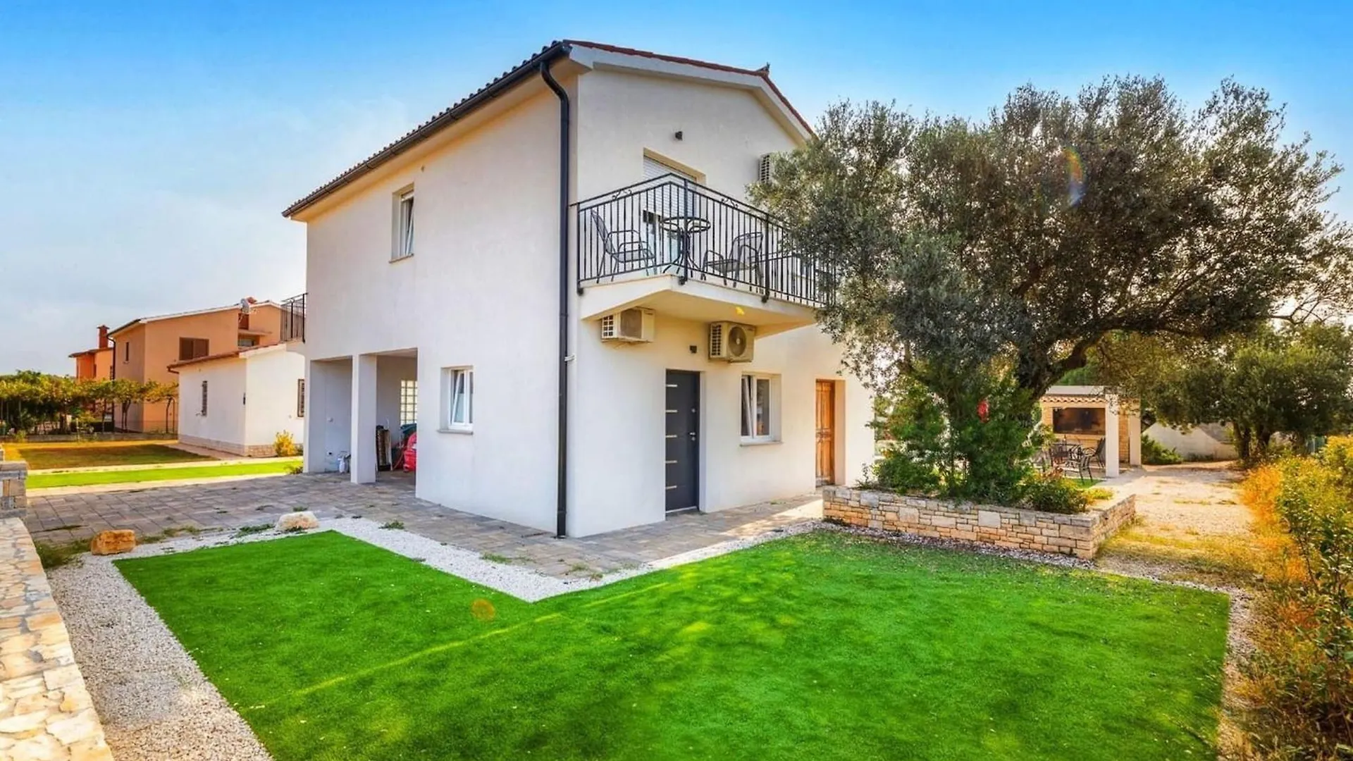 Holiday home Villa Sunshine - Private Heated Pool & Sport Fields Galizana Croatia