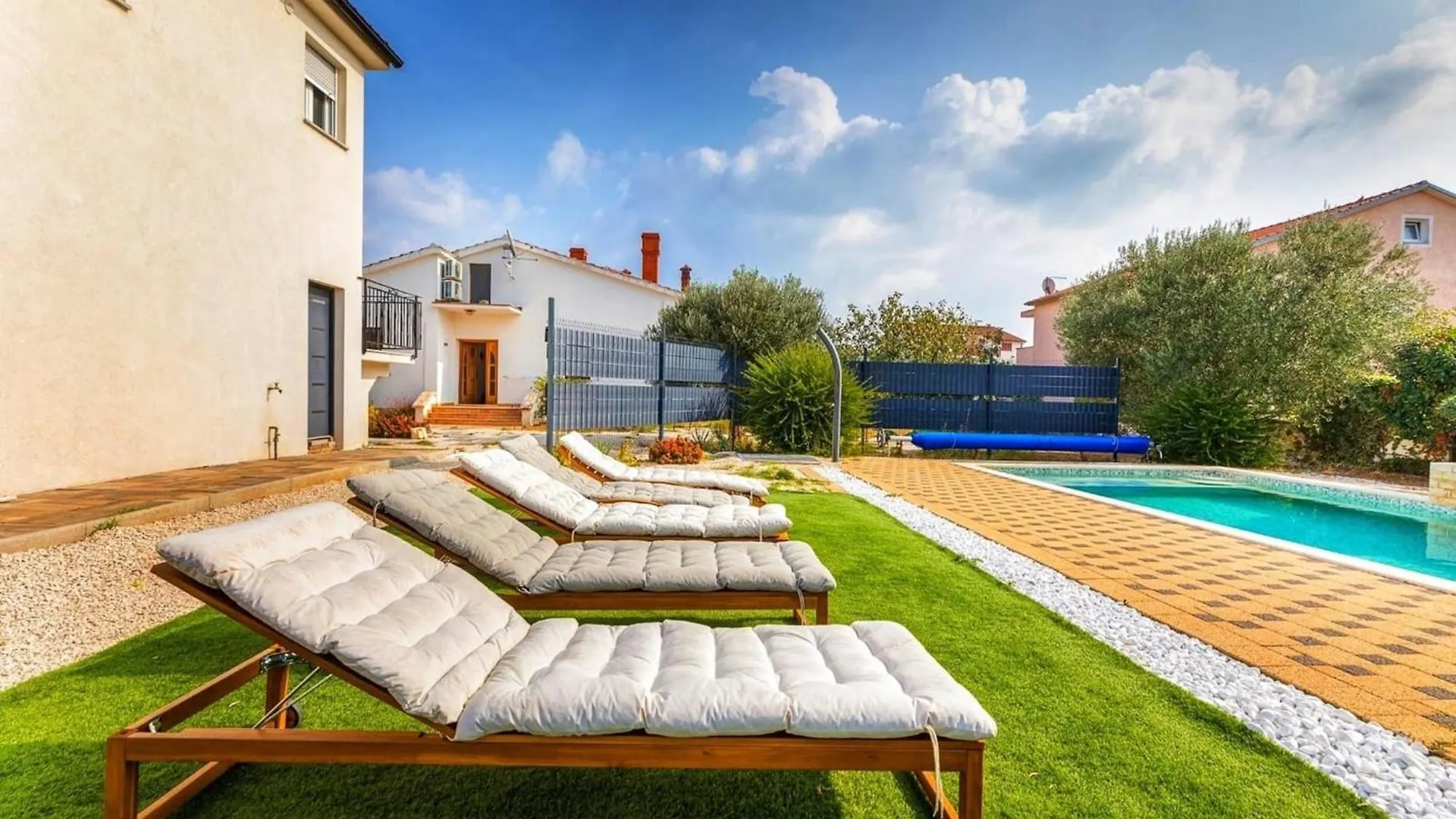 Villa Sunshine - Private Heated Pool & Sport Fields Galizana 0*,
