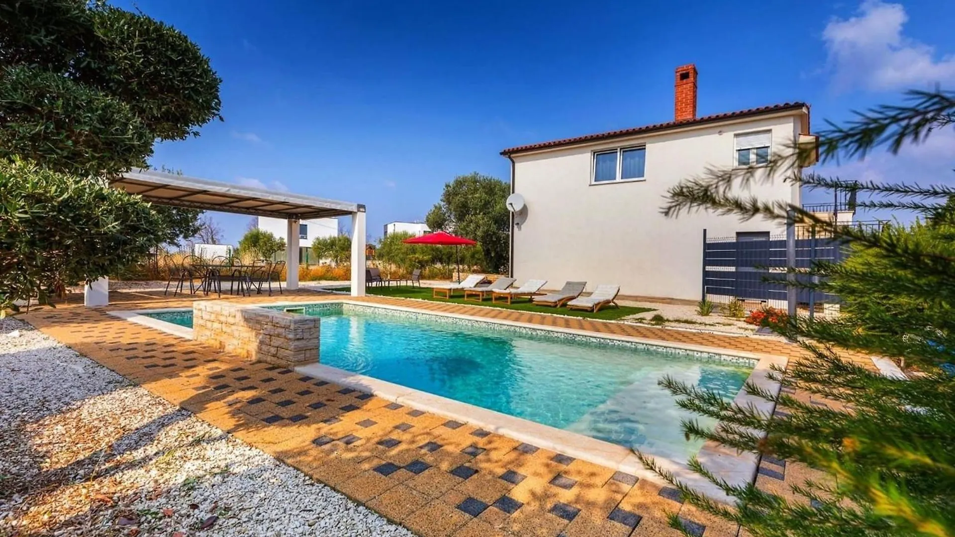 Villa Sunshine - Private Heated Pool & Sport Fields Galizana