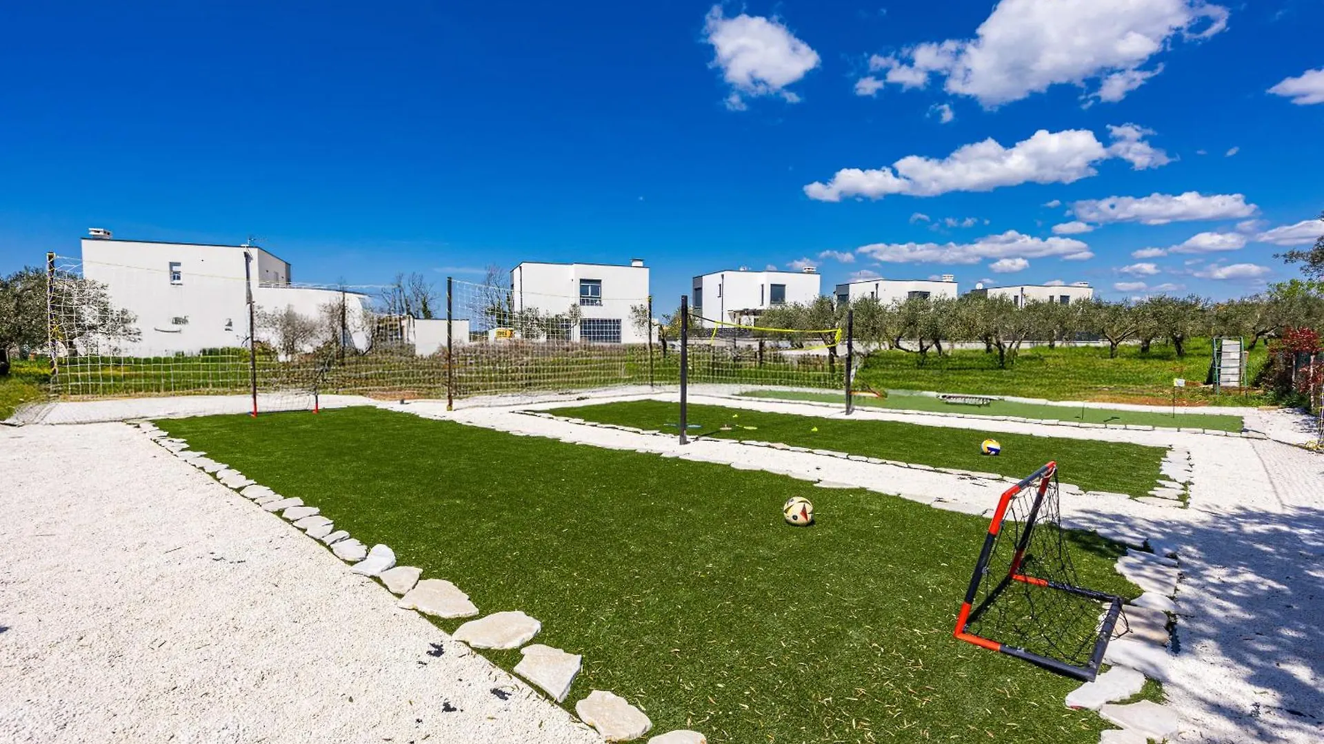 Holiday home Villa Sunshine - Private Heated Pool & Sport Fields Galizana